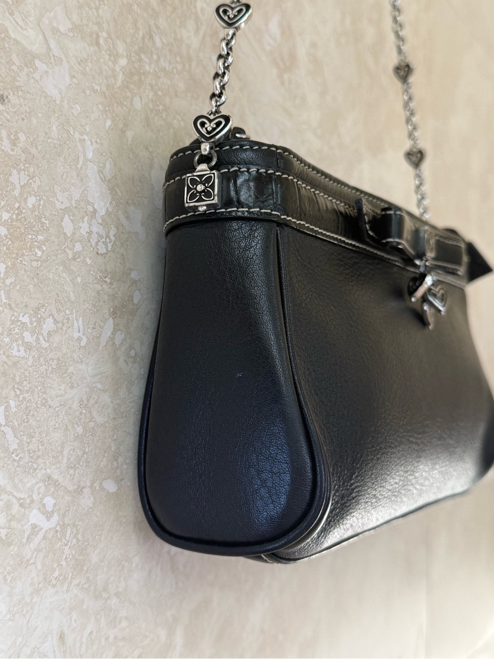 Brighton Black Leather Shoulder Bag Croc Trim with Heart Charms EUC - Picture 5 of 14